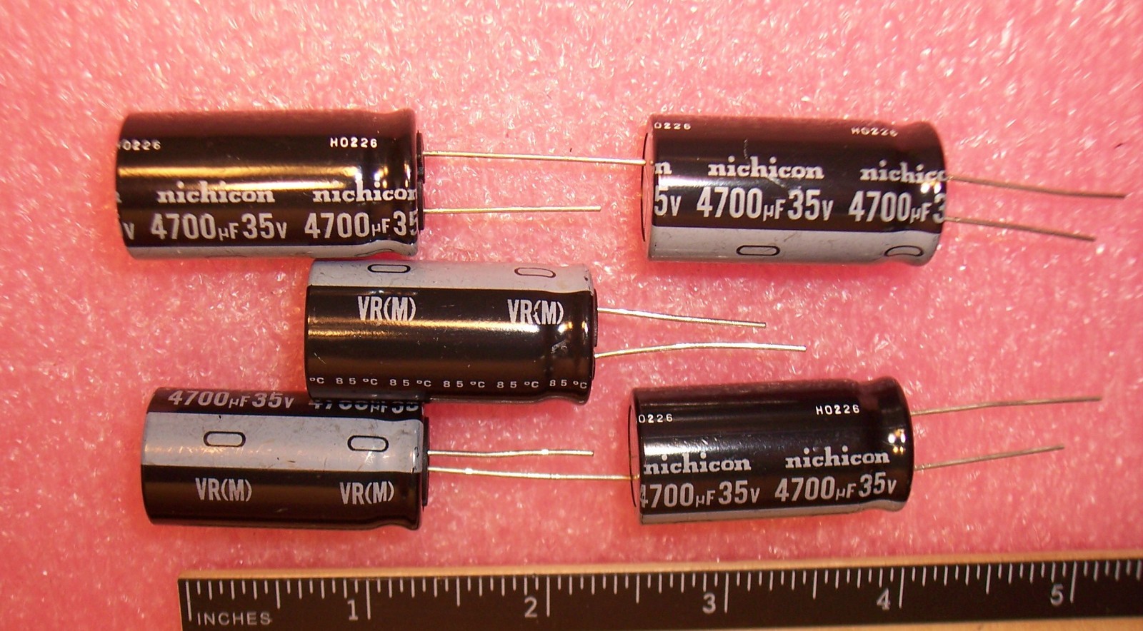 QTY (5) 4700uf 35V 85' ALUMINUM ELECTROLYTIC CAPACITORS UVR1V472MHH NICHICON