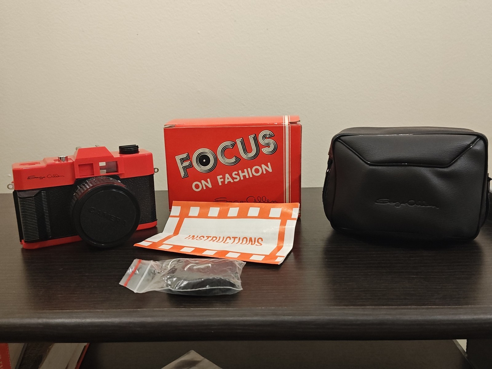1980's Sage Allen Focus On Fashion 35mm Film Camera W/ Light Adjusting Lens