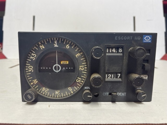 Narco Escort 110 Nav/ Comm, Untested, No Tray, Knobs Work, For Parts