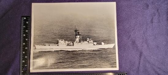 OFFICIAL US NAVY 8X10 PHOTO OF USS DONALD B. BEARY FF-1085 (FRIGATE)