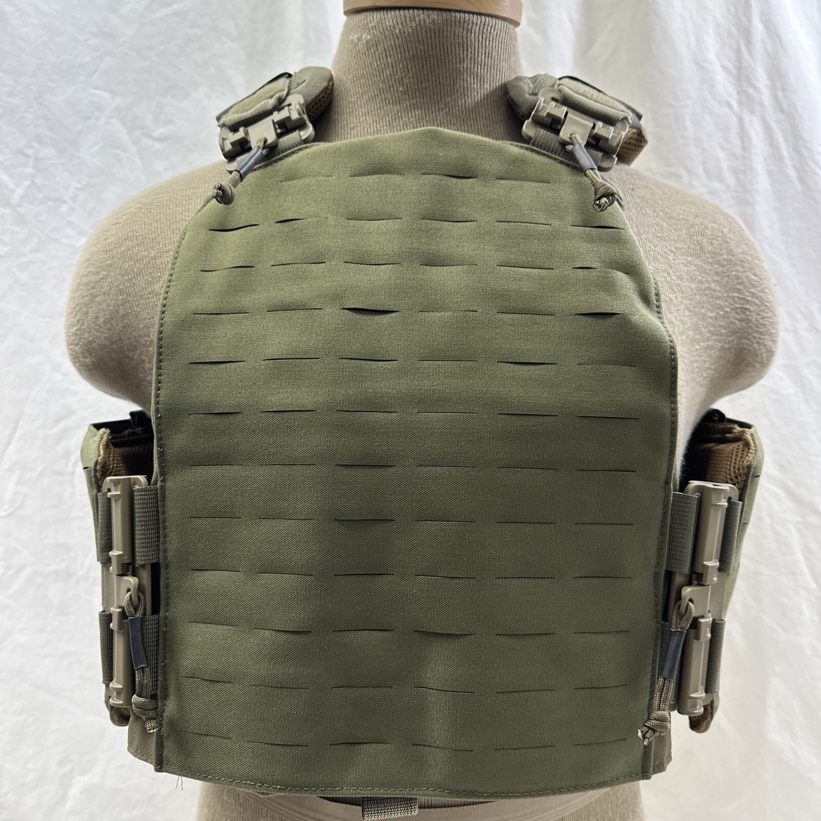 First Spear Strandhogg MBAV Plate Carrier 6/12 Tubes S/M Olive Drab OD Sheriff