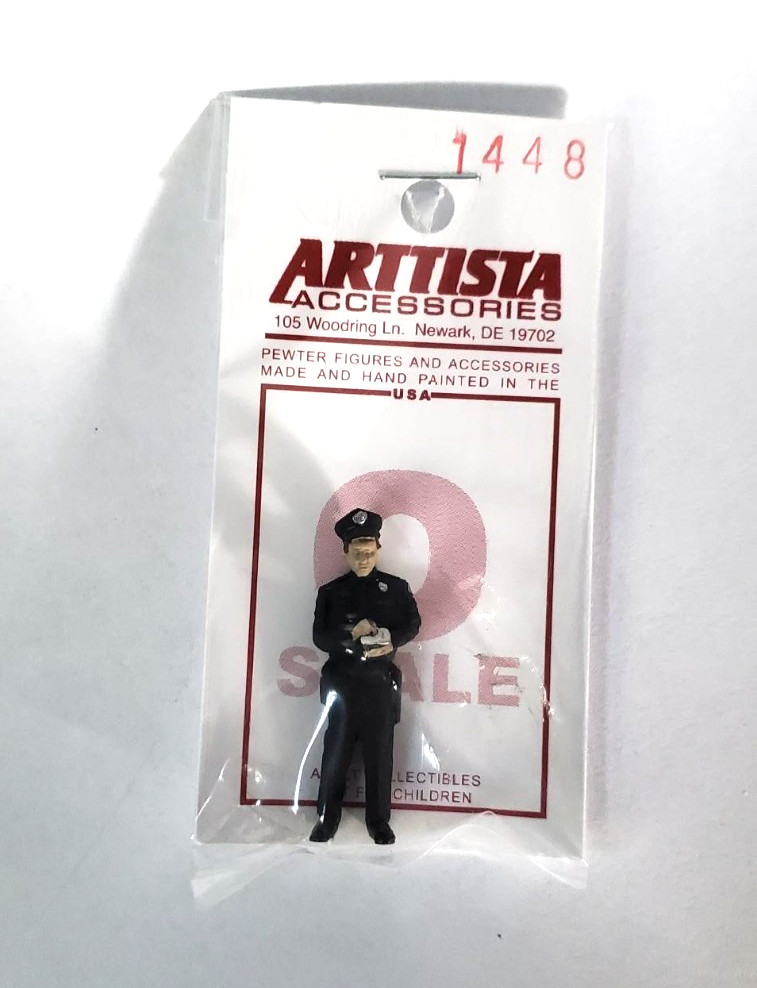 Arttista #1448 - Policeman Writing a Ticket - O Scale Figure  Model Trains - NEW