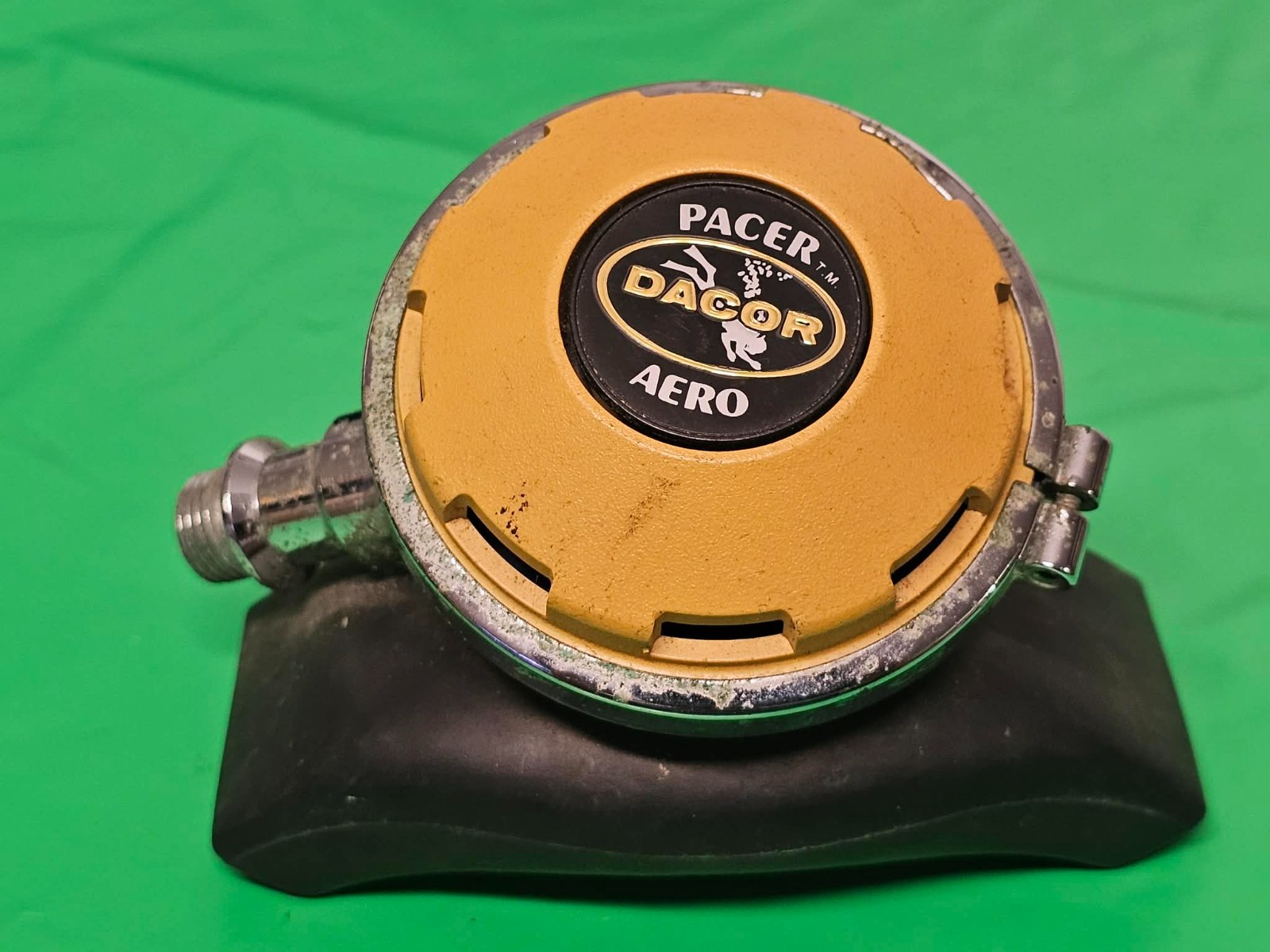 Dacor Scuba Diving Pacer Aero Regulator Gear Yellow Parts or Repair Sold as is