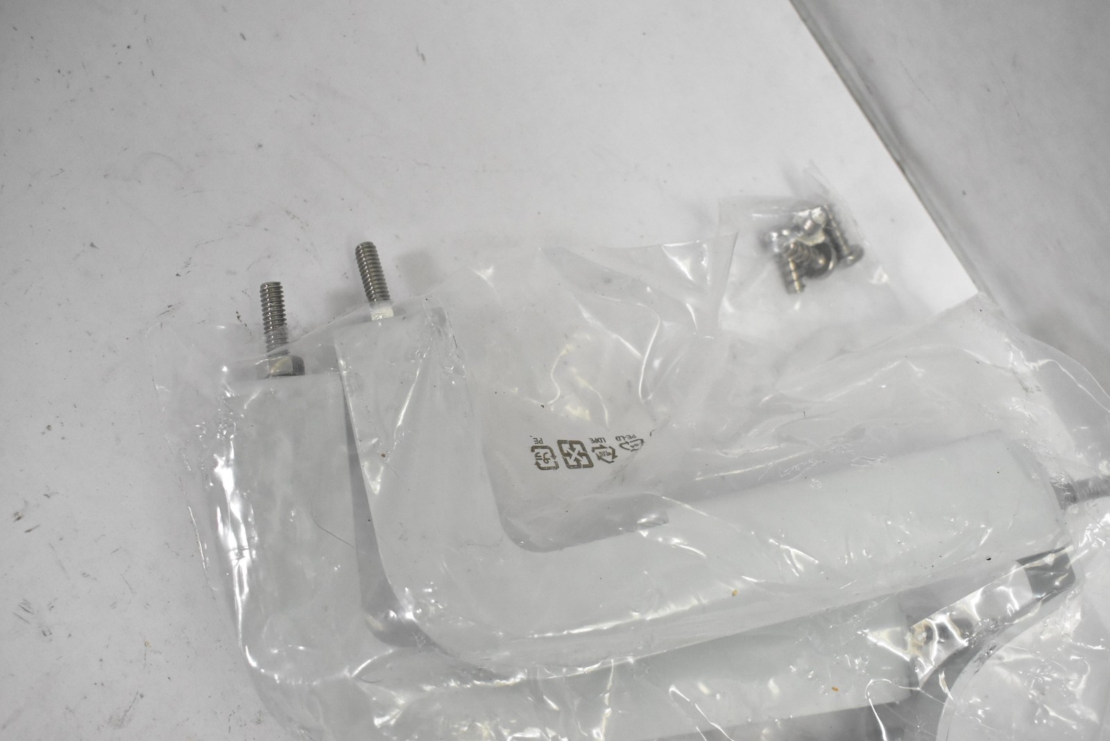 CommScope 314640-000 Loop Clamp FOSC600 Aerial Bracket Adjustable Silver