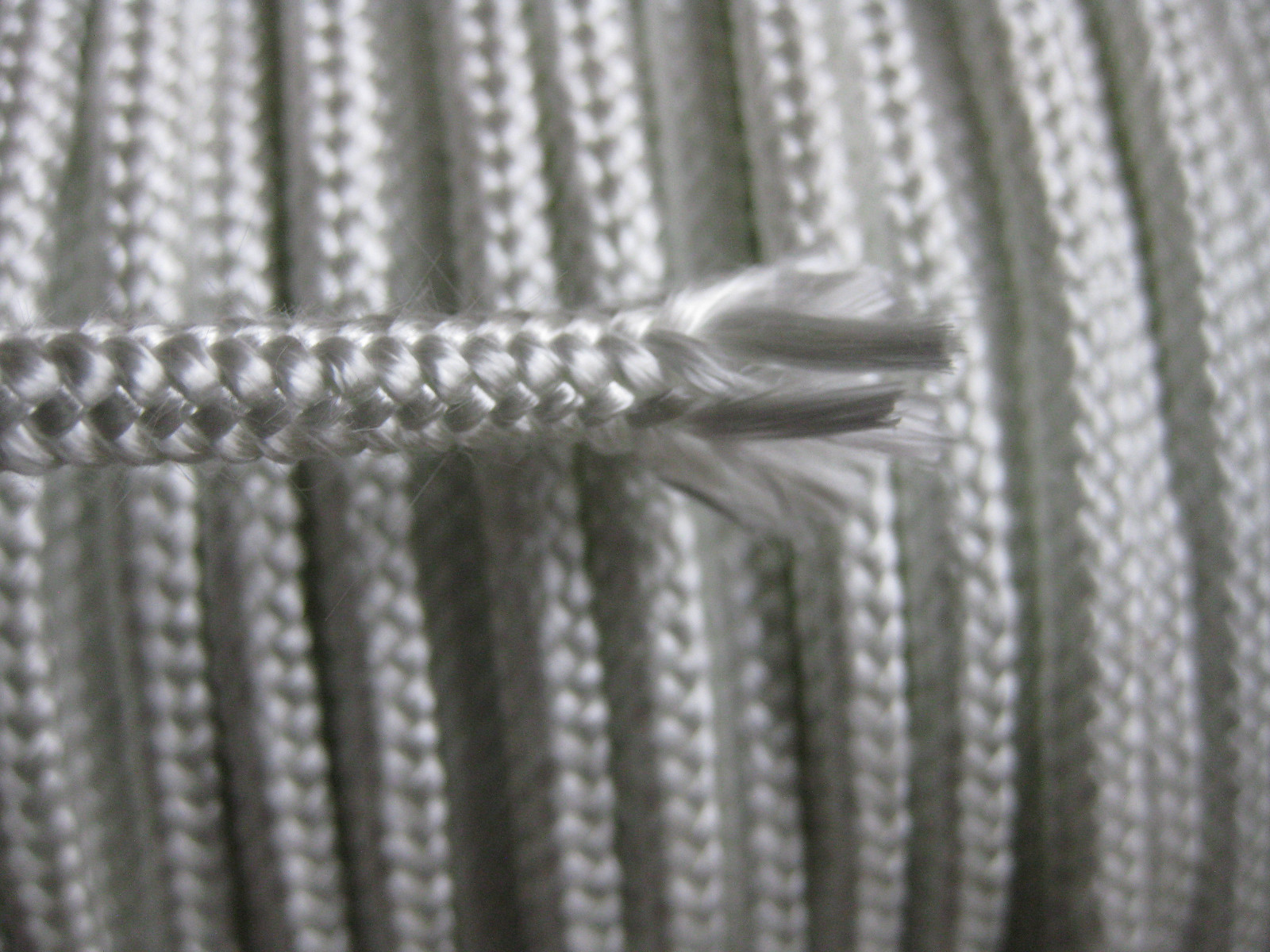 Glass fibre sealing cord 100% glass braid glass fibre glass strand seal up to 550° C