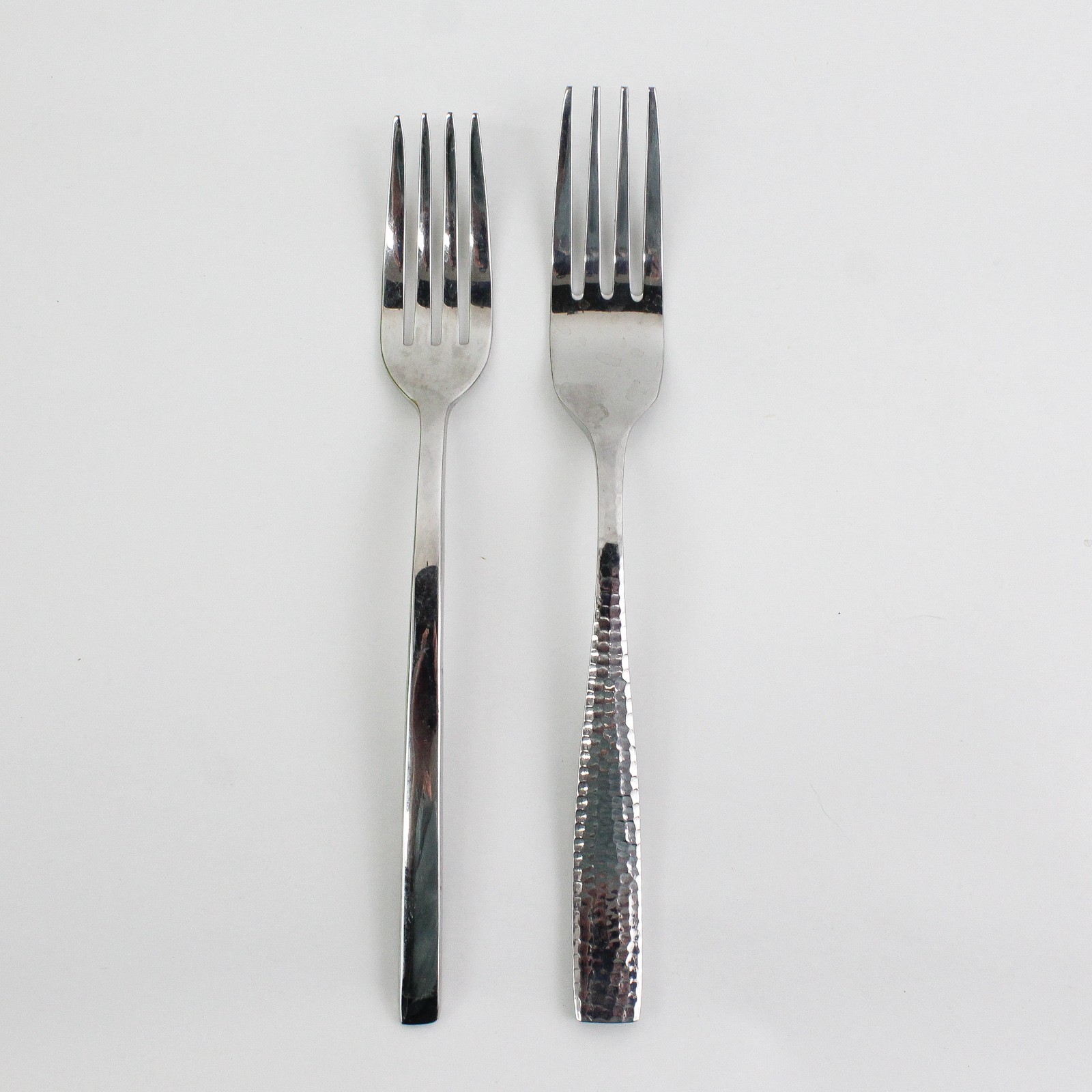 Lot of 2 Mismatched Stainless Steel Dining Dinner Place Forks Flatware