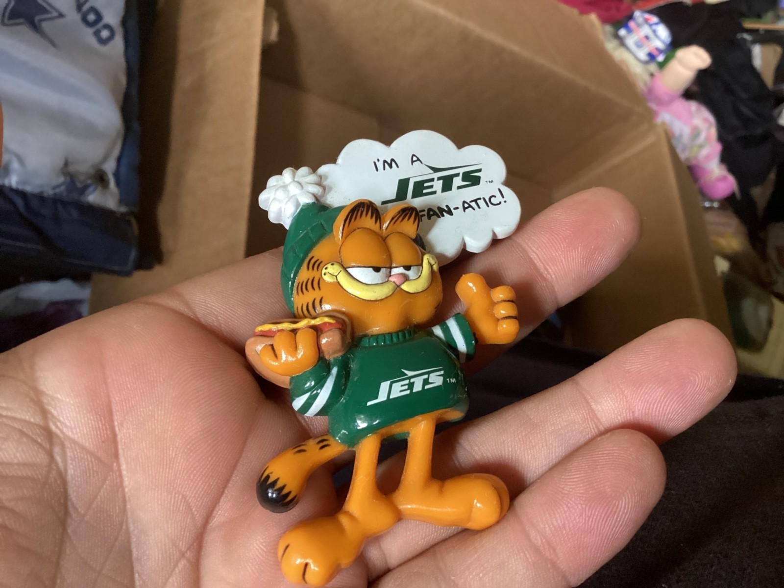 Vintage NFL NY JETS GARFIELD PIN BADGE Football Mascot Figure 1987