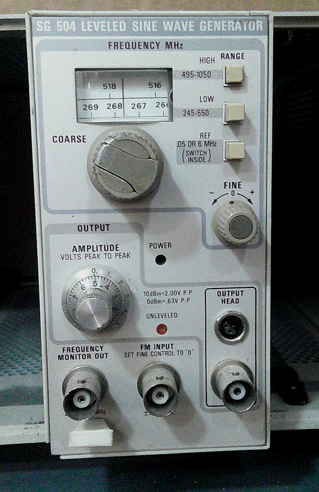 Tektronix  SG504 Leveled Sinewave Generator #25    B010327