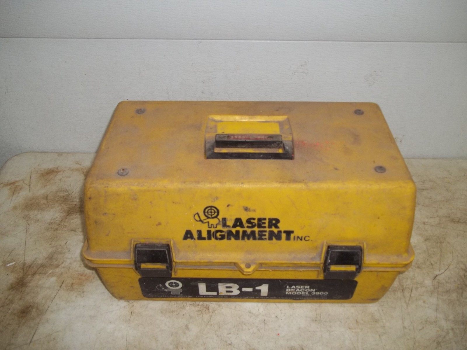 LASER ALIGNMENT LASER BEACON LB-1 MODEL 3900 USA MADE SOLD AS-IS FOR PARTS