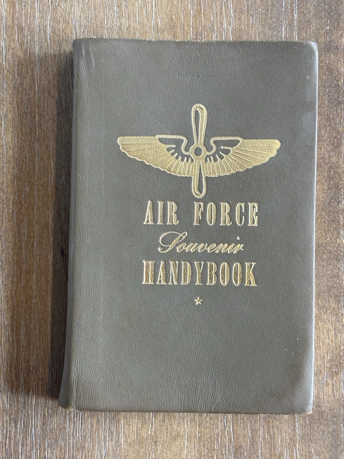 1942 WWII US  Air Force Souvenir Handybook Booklet