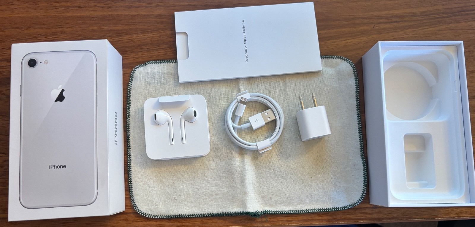 iPhone 8 Box / Headphones / Cable / Inserts - No phone though