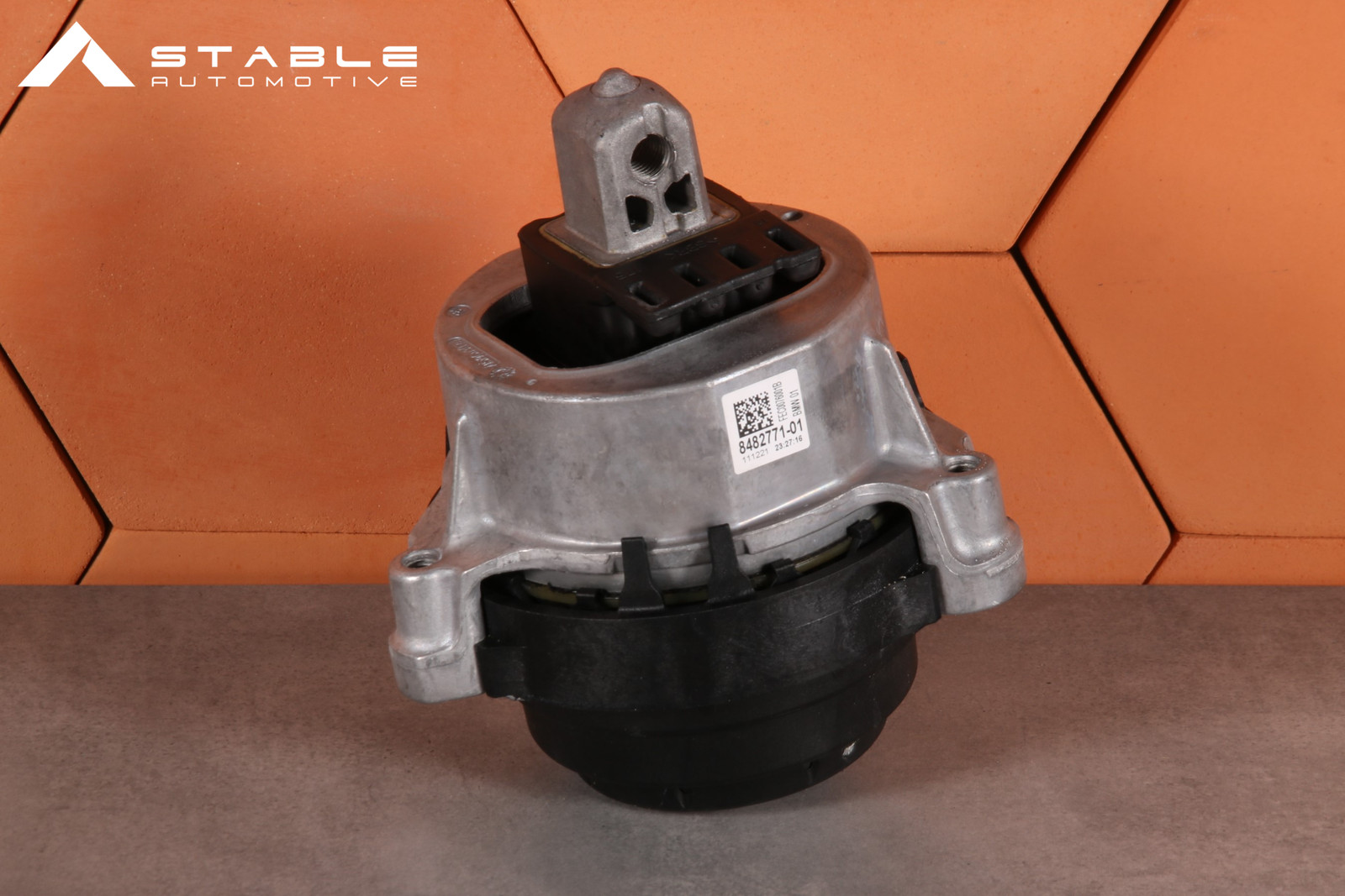 BMW G30 G31 B47 B47B B47D B47F XD5O LEFT ENGINE MOUNT BRACKET 8482771 26 km !!!