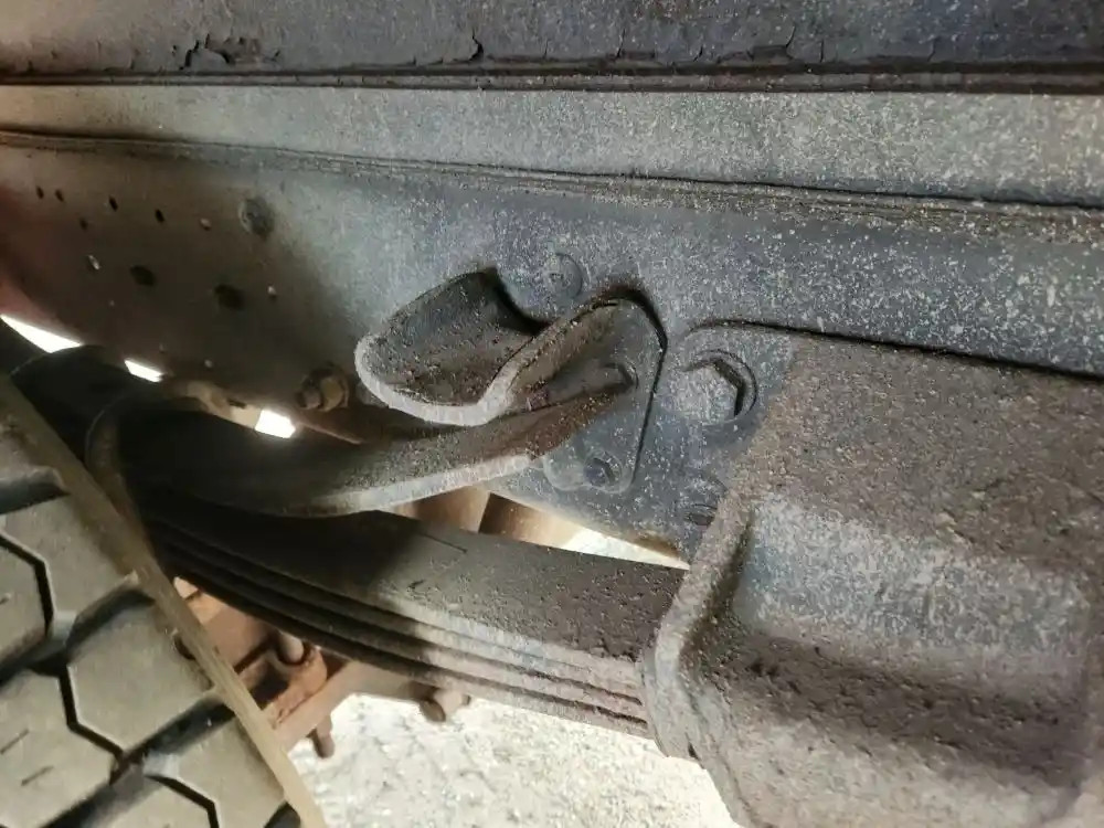 (Used) 1997 Ford F800, REAR LEAF SPRING  P-44753