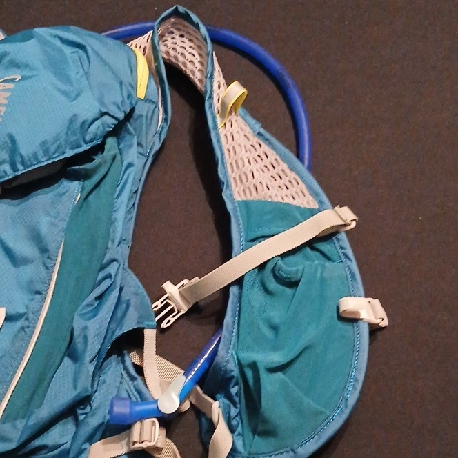 CamelBak Octane 10 10L Blue Hydration Pack Backpack w/ Drinking Tube, 2 Pockets