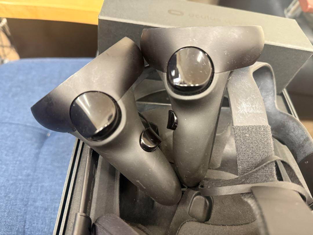 Oculus Quest 64GB VR Headset Black Used