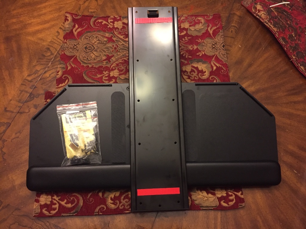 Ergonomic keyboard tray w/mouse pad