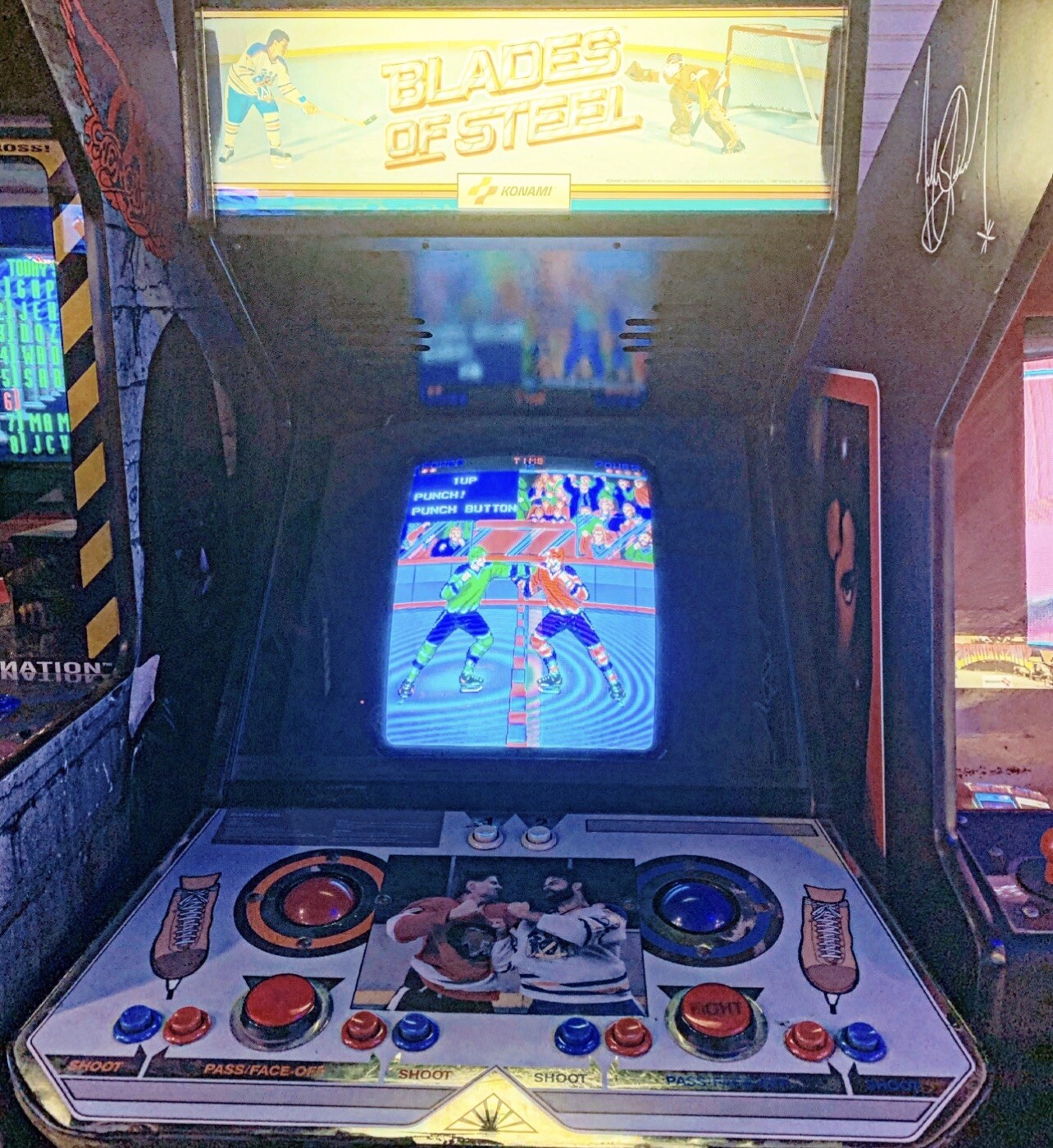 Blades Of Steel  Classic Arcade Game Fullsize Arcade Vintage Excellent