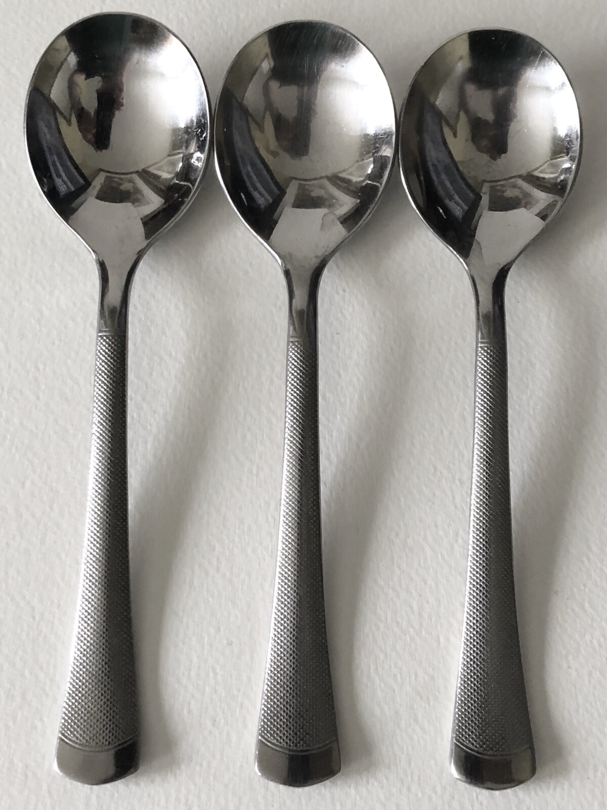 ARCOROC Stainless Steel Diamond Quilt Design Soup Spoon X3 Silverware Flatware