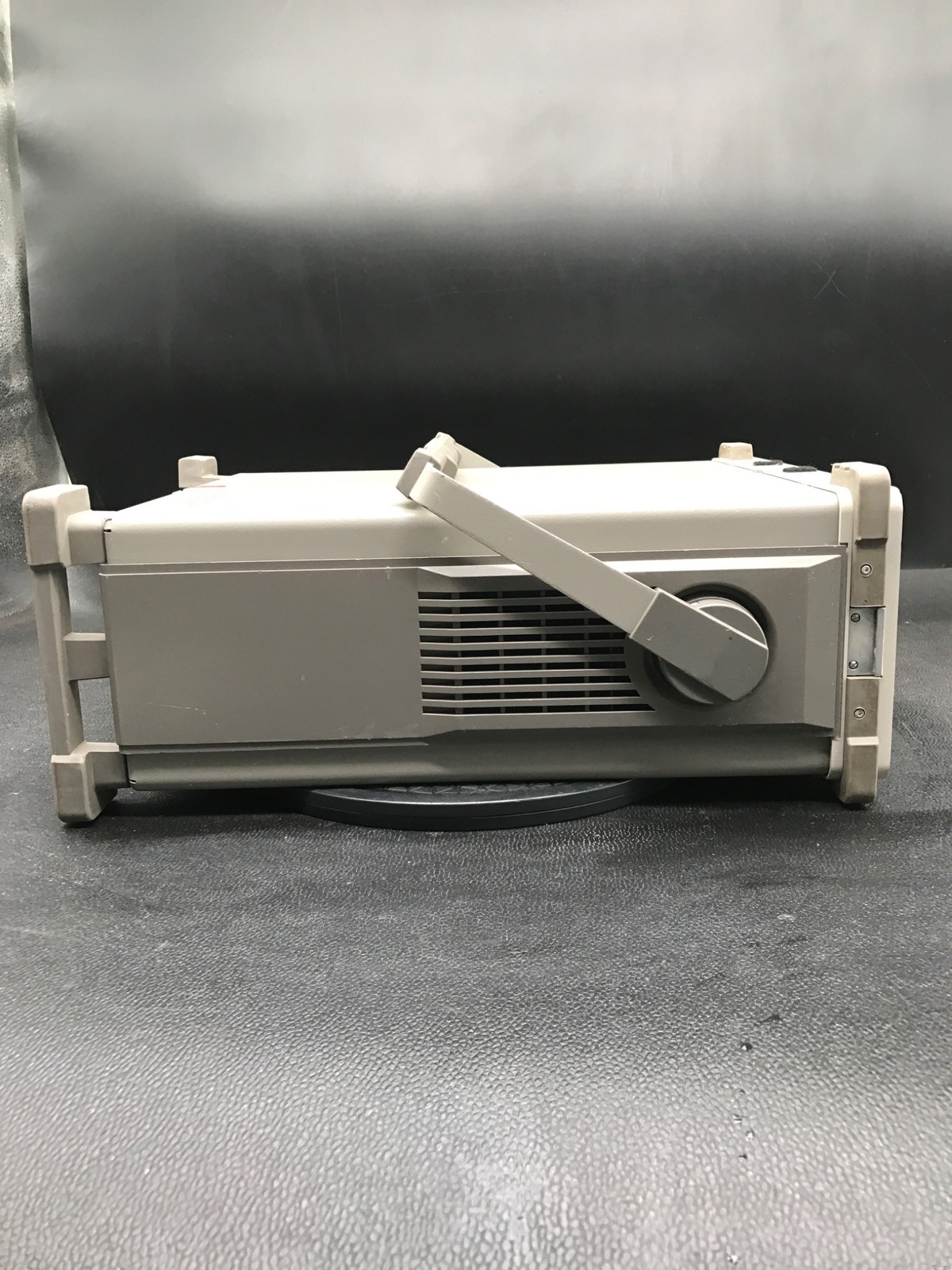 Hewlett-Packard 8565E Spectrum Analyzer 9kHz-50GHz USED