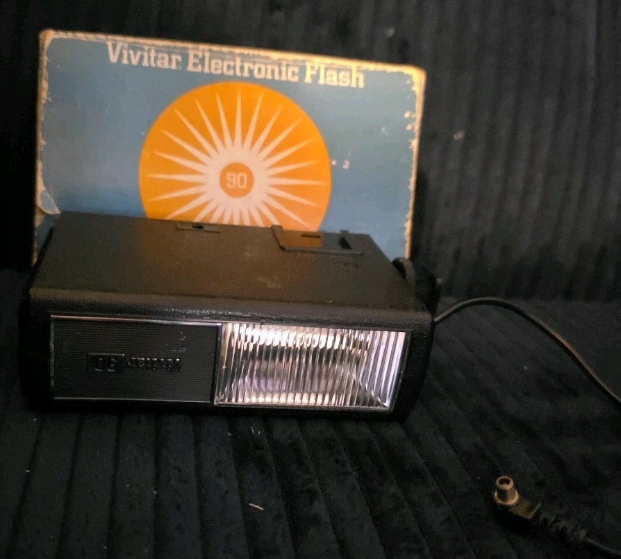 Vintage Vivitar Electronic Flash 90 in Original Box STOCK # 23-2472