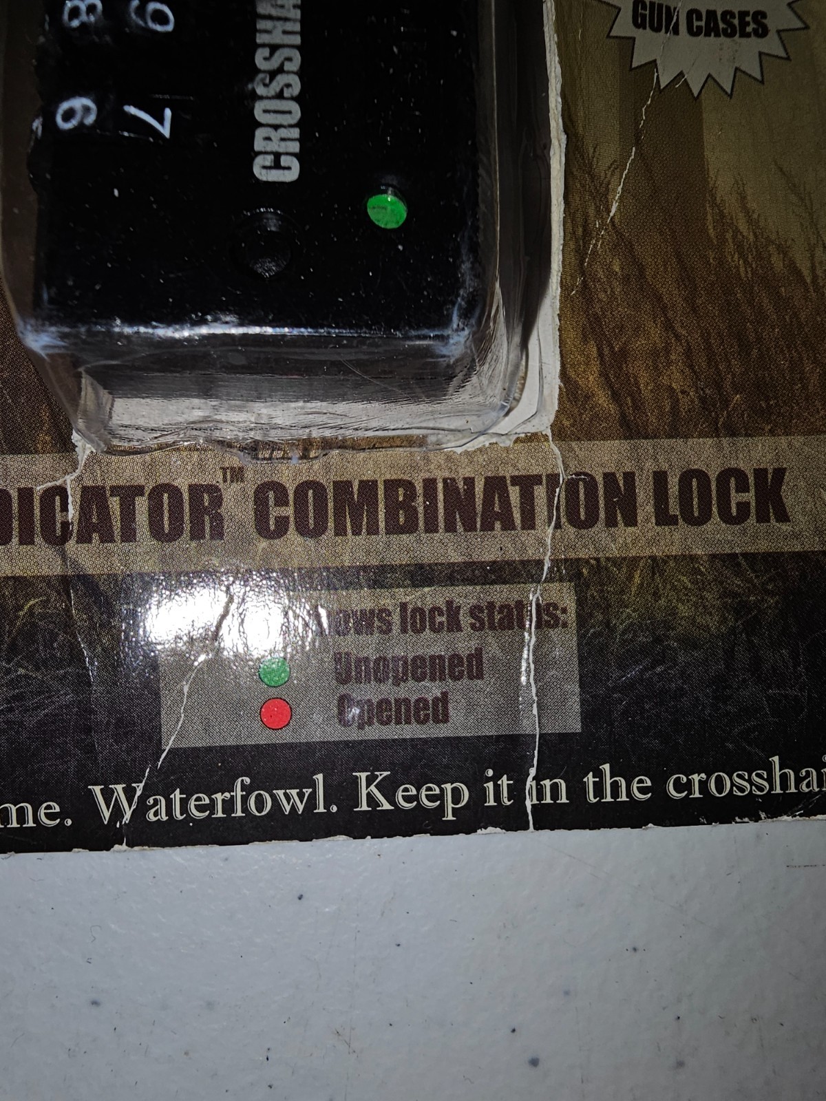 NEW, torn paper, Crosshairs Shackle Indicator Combination Lock