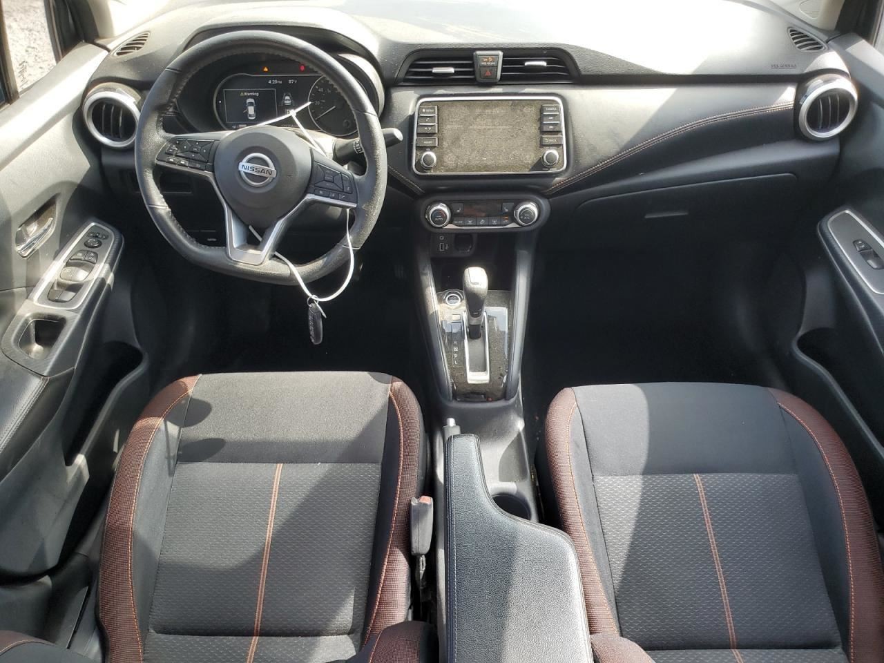 VERSA 2020 Glove Box 4855630