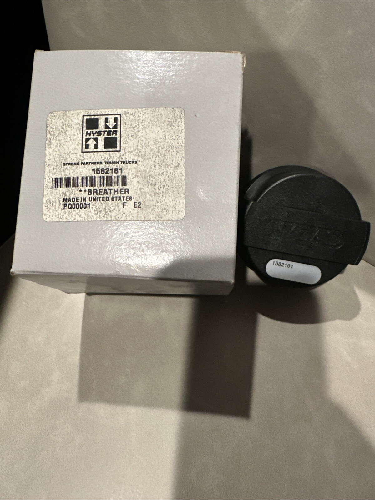 Genuine OEM Hyster Forklift Breather Hydraulic 1582161 for S30FT S35FT S40FTS