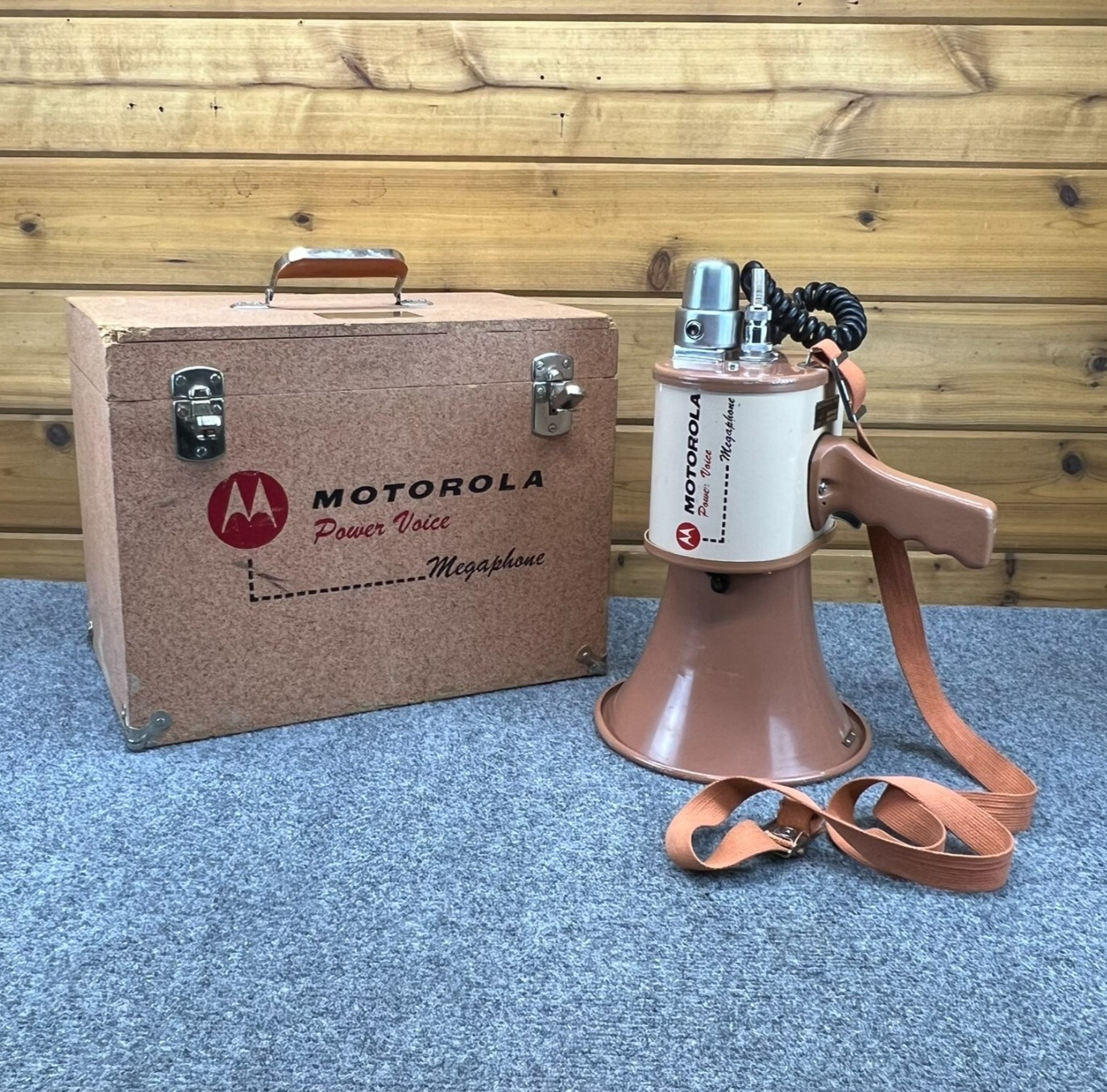 Motorola Power Voice NU-185 Megaphone Bullhorn w/ Case & Batteries | Works