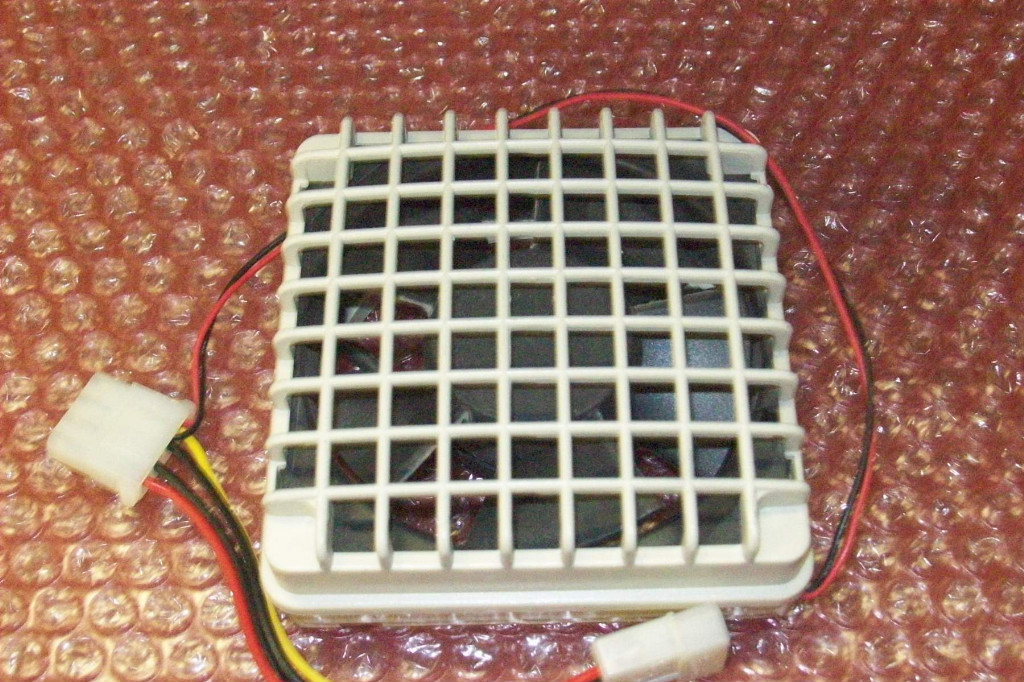 Sunon KD1209PTB1 working Fan