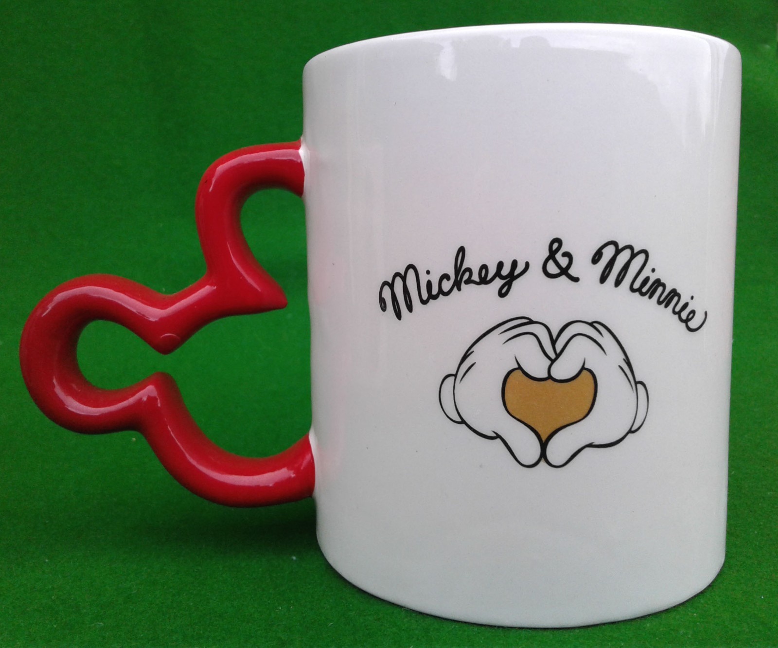MICKEY AND MINNIE MOUSE MUGS - DISNEY.