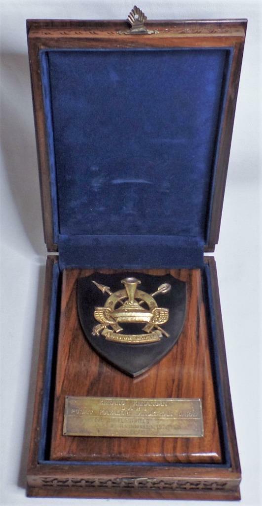 RARE OOAK INDONESIA MILITARY AWARD PLAQUE to US COLONEL DELEGATE CARVED WOOD BOX