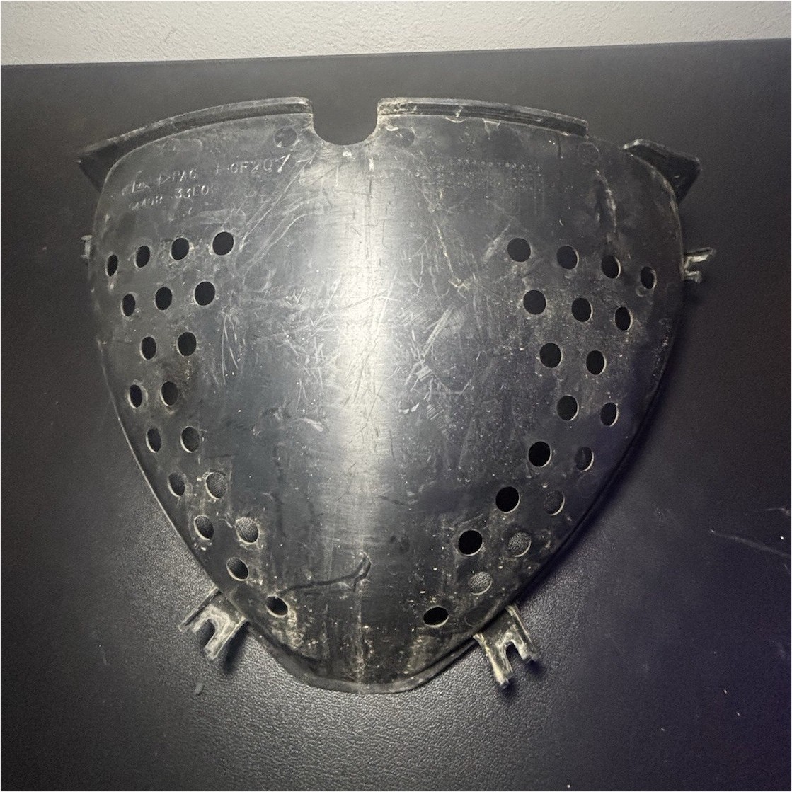 96-99 GSXR750 97-00 GSXR600 OEM Lower V Fairing Center Cowl Cover Under Cowling