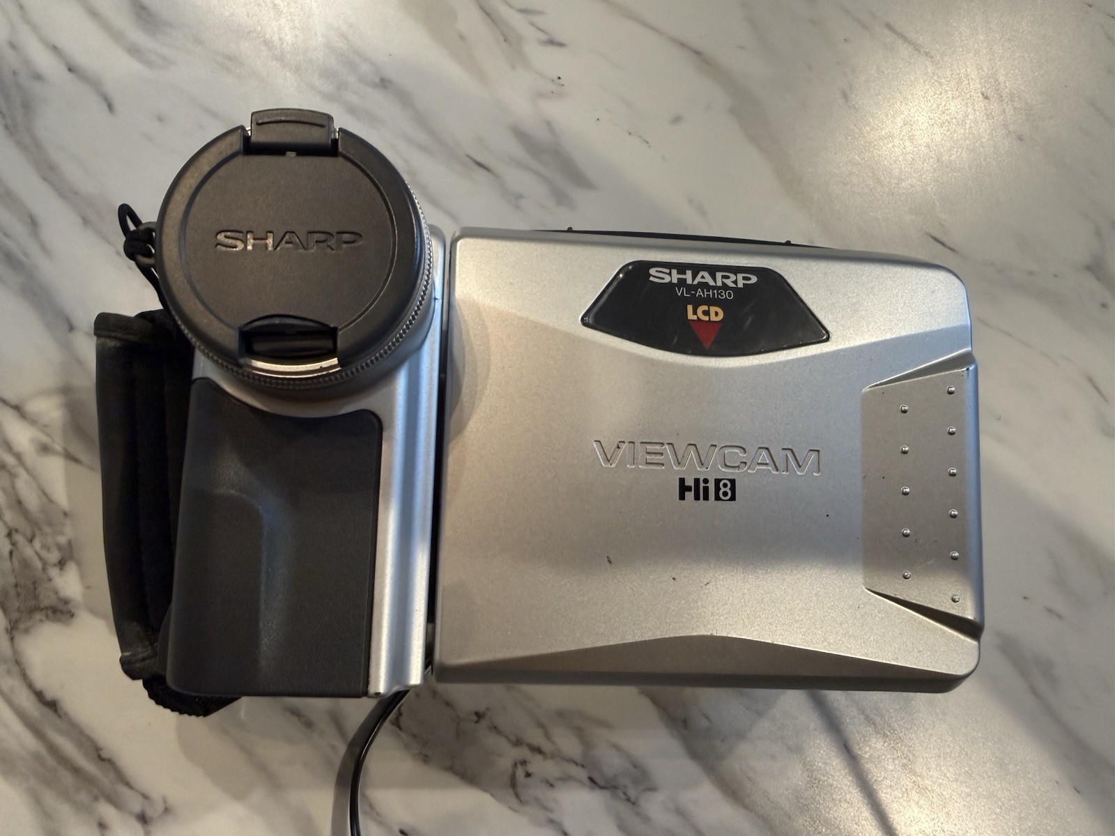 Sharp Viewcam VL-AH130U Hi8 Video Camcorder Rotating Video With Battery TESTED