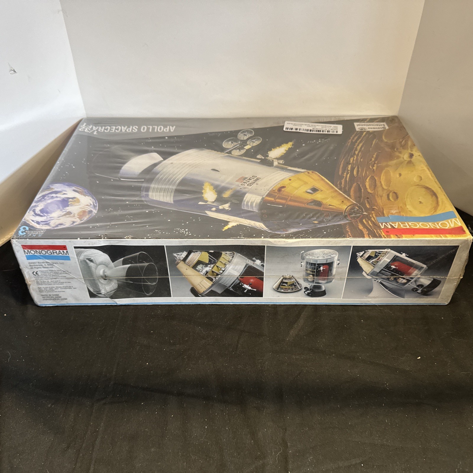 18-5083 MONOGRAM 1:32 Scale APOLLO SPACECRAFT Plastic Model Kit - Unopened NEW