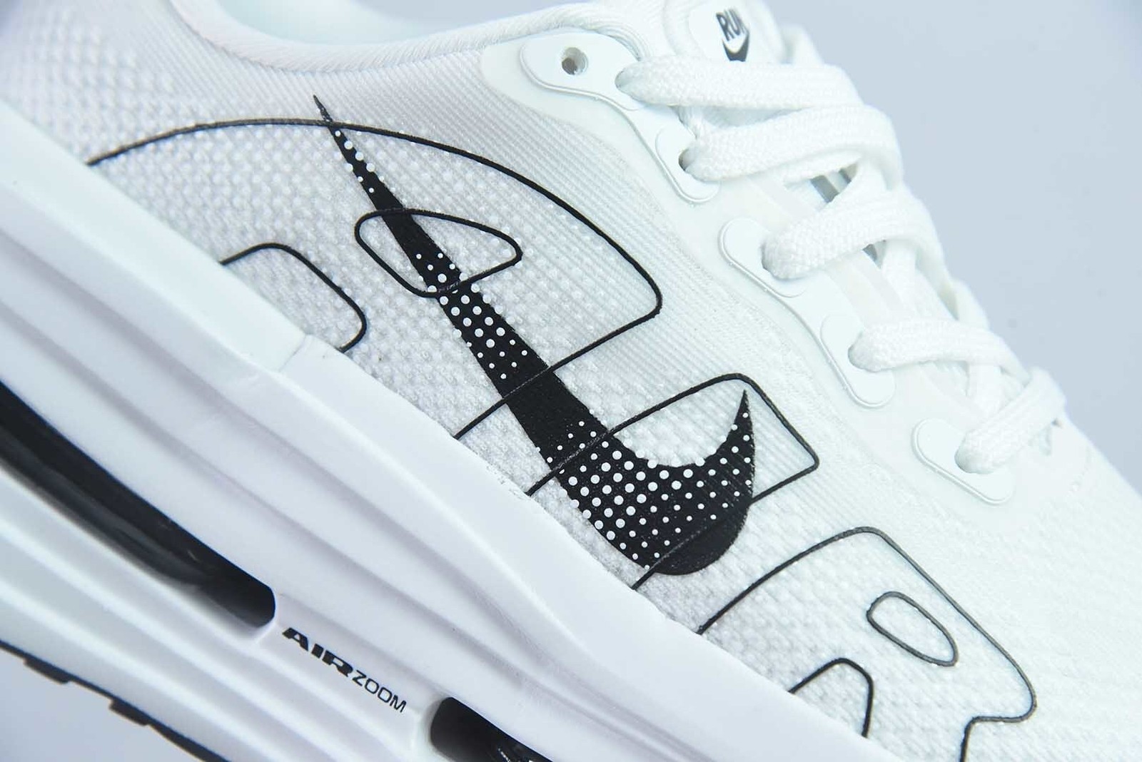 FN8453-024 Nike Air Zoom Pegasus Premium White Black