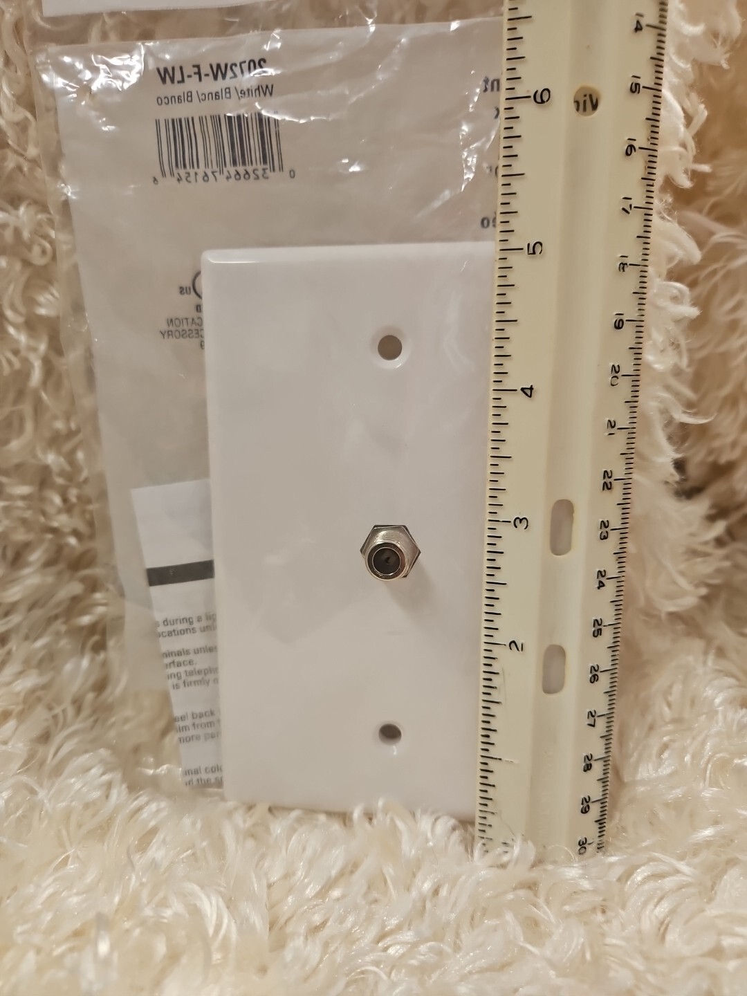 EATON Flush White Mount Video Jack Mid-Size F Connector 2072W-F-LW NEW!