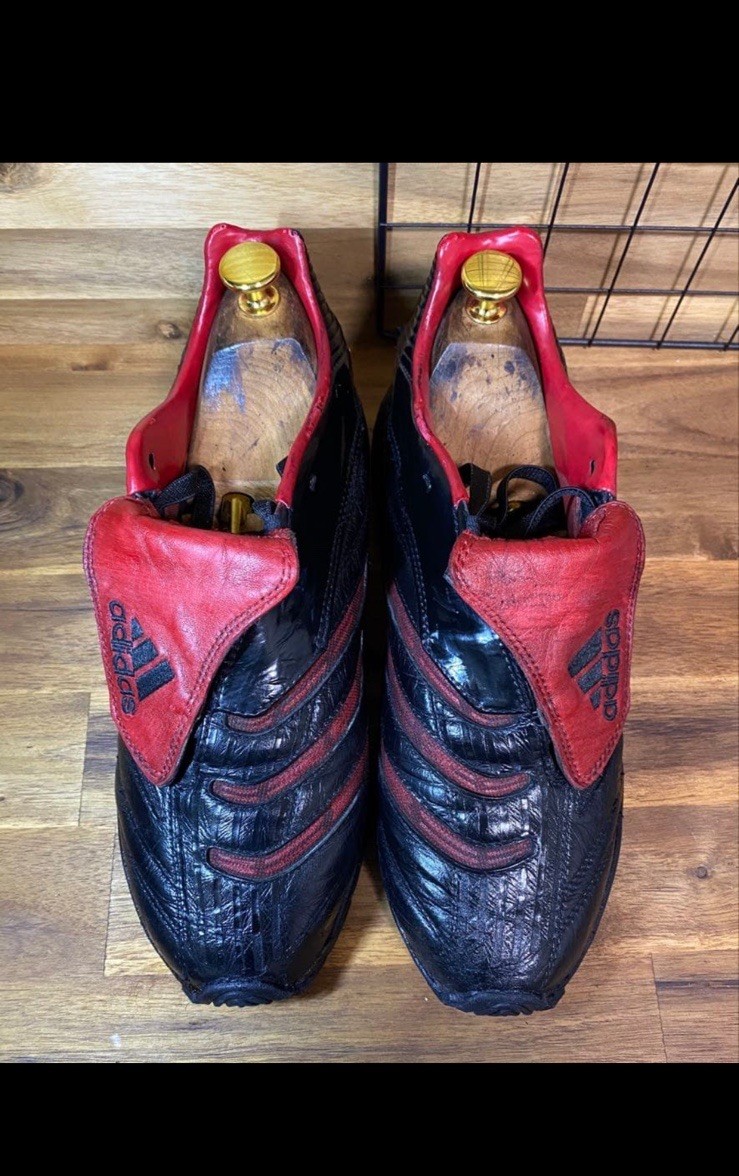 Adidas Predator Absolute Sneaker model US9 UK8 .5 Cleats mens Football