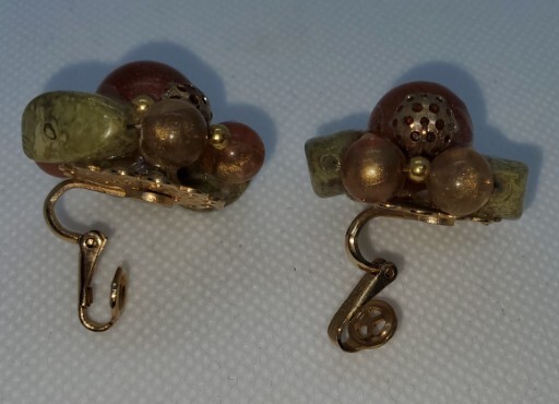 Vintage Bead Rock Stone Clip-On Earrings Nice!