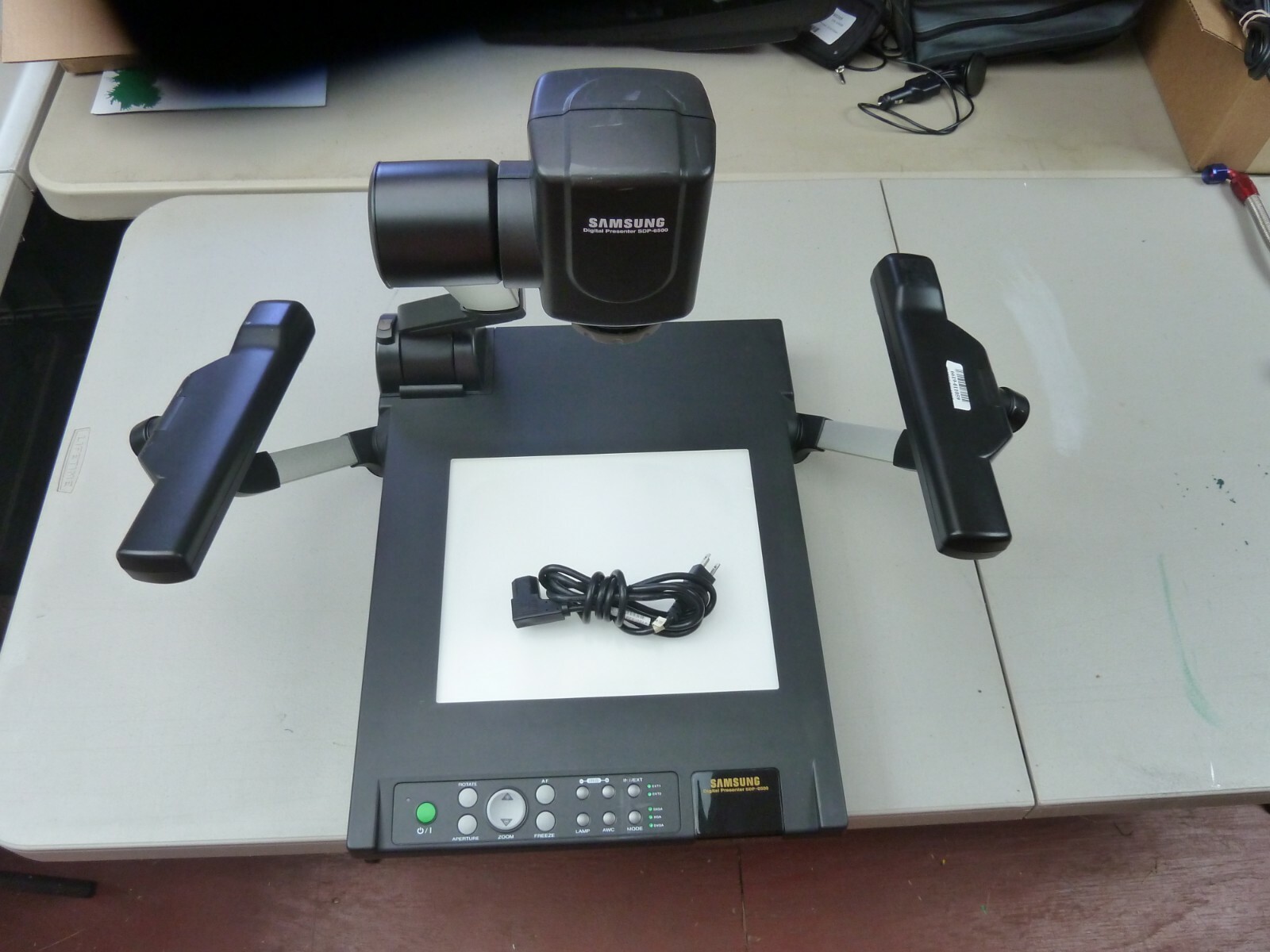 Samsung SDP-6500 High Resolution Digital Presenter,  Optical Zoom Lens