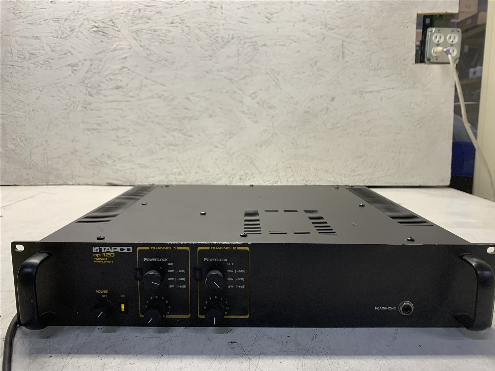 TAPCO CP 120 POWER AMPLIFIER