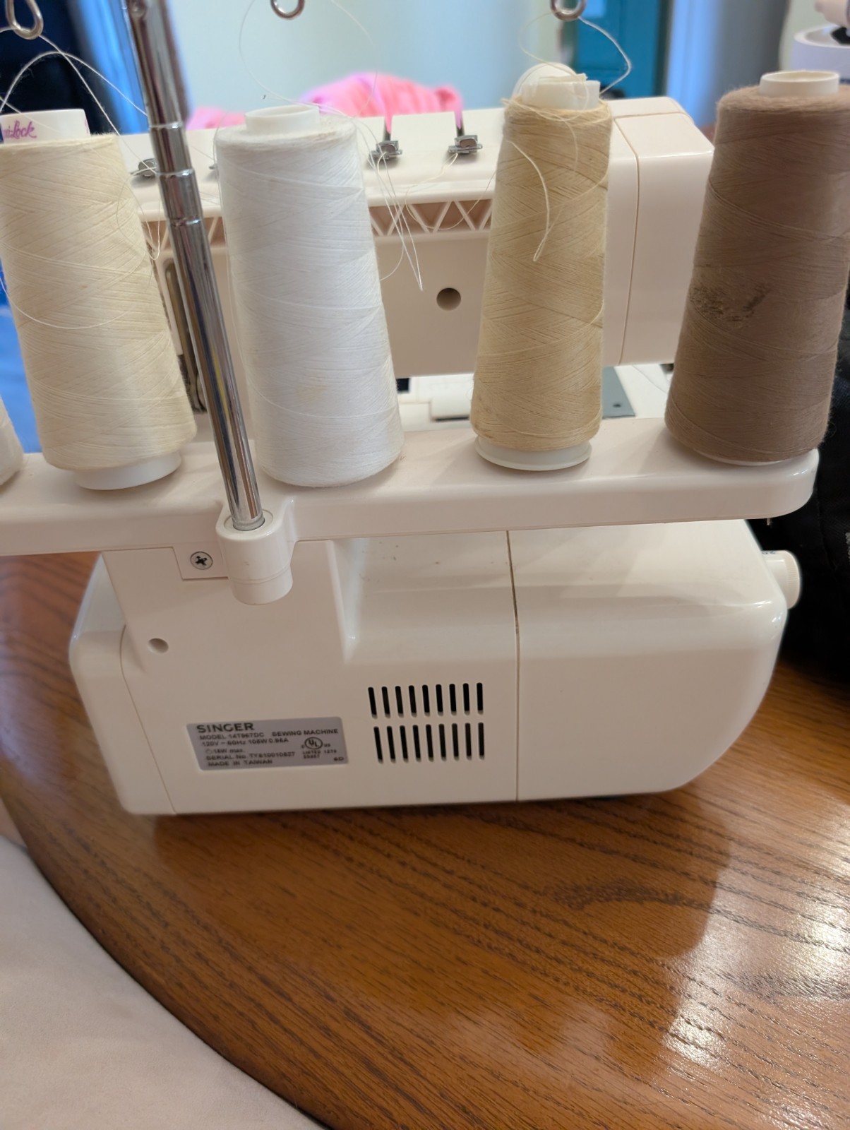 Singer QuantumLock 14T967DC 5-Thread Overlock Sewing Machine