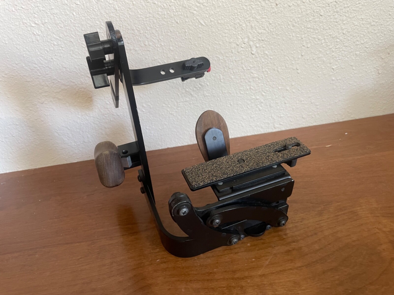 Stroboframe Pro Model R4b Camera/Flash Bracket + Landscape Portrait Base Wood
