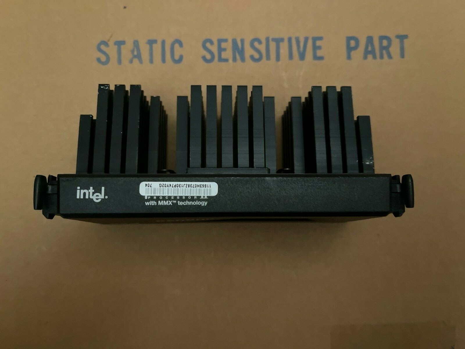 Intel Pentium II 233/512k slot 1 CPU 80522PX233512 SL264 SL2HD w/Heat Sink