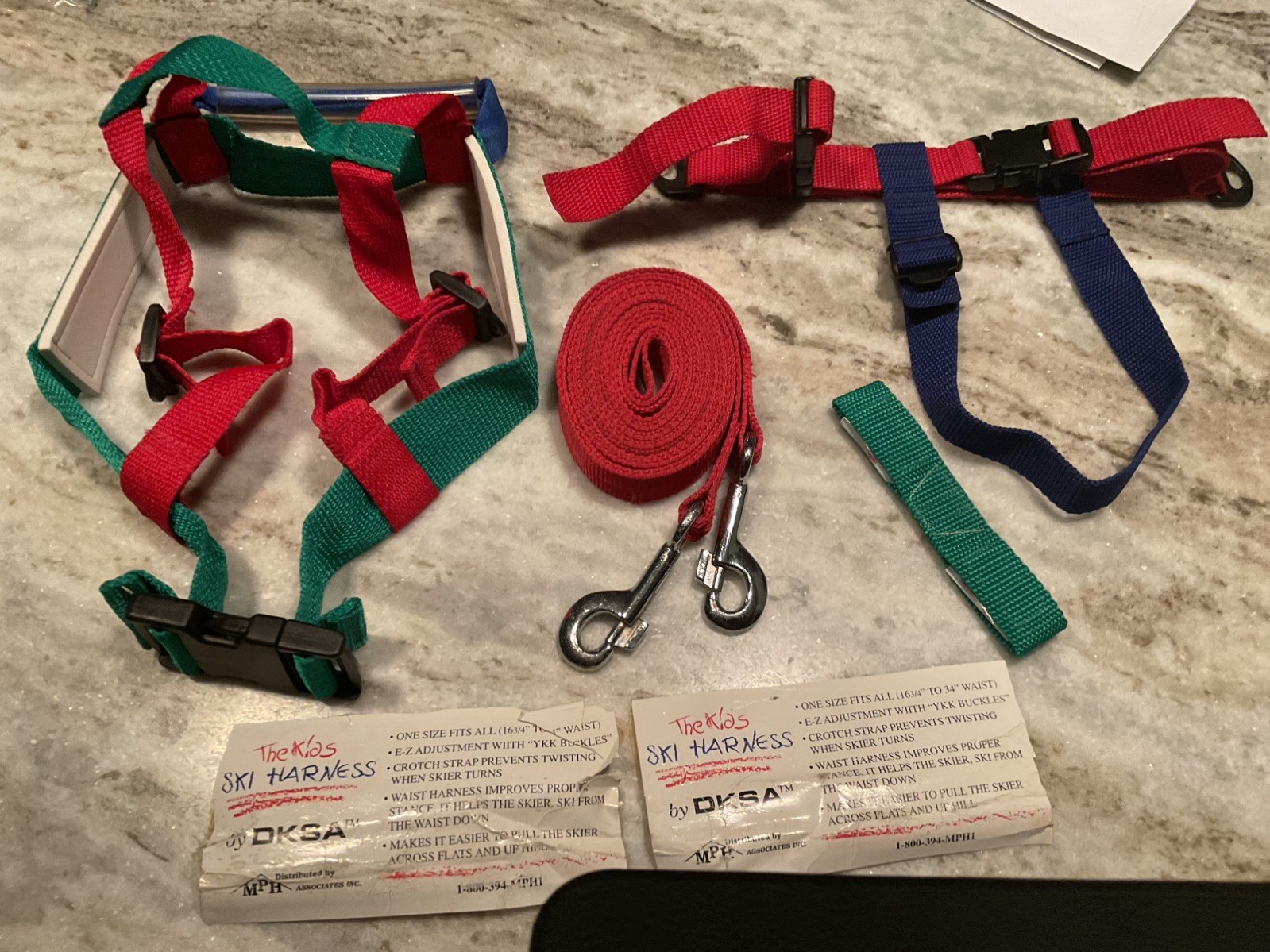 Kids Ski Harness Leash Ski Trainer Teach Snow Ski & Snowboard  - New