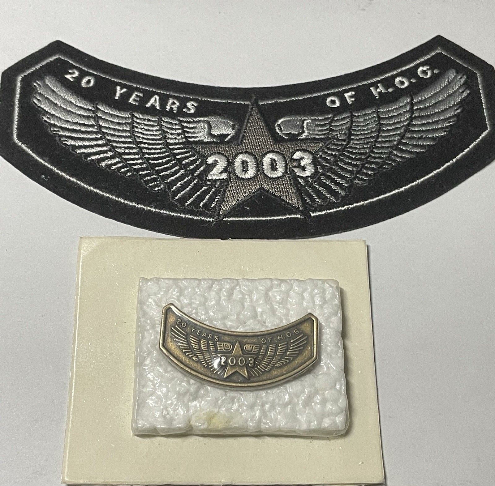 Vintage Harley Owners Group 2003 20 Years of HOG Rocker Patch & Pin Set L85