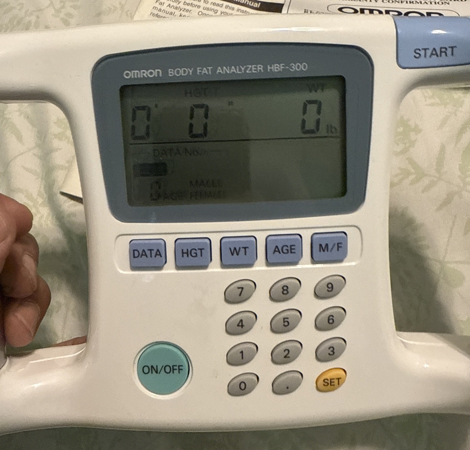 Omron Body Fat Analyzer HBF-300 Body Logic Pro Handheld Digital Display EUC