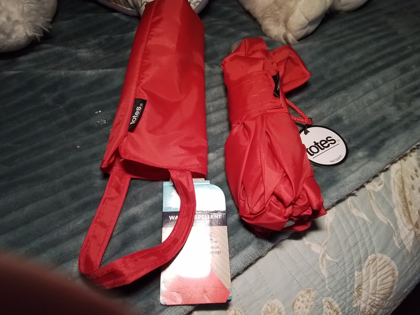 Totes red folding umbrella