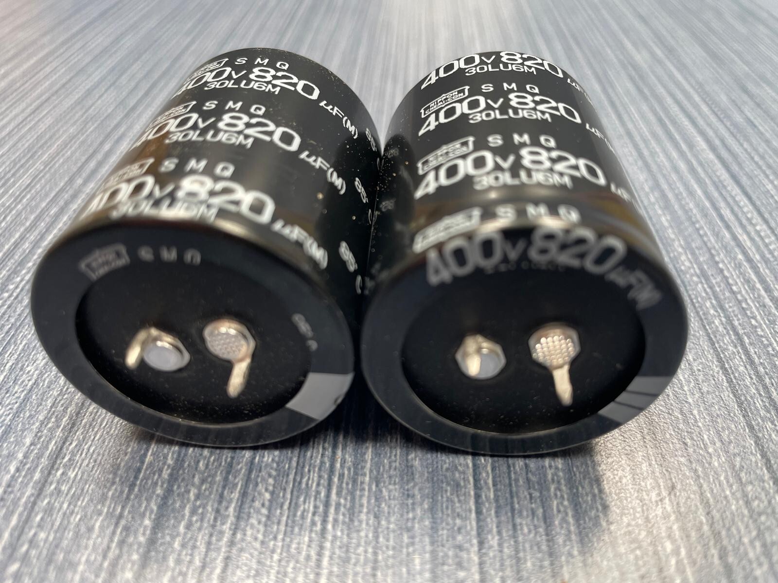 Nippon Chemi-Con 400v 820uf Capacitor