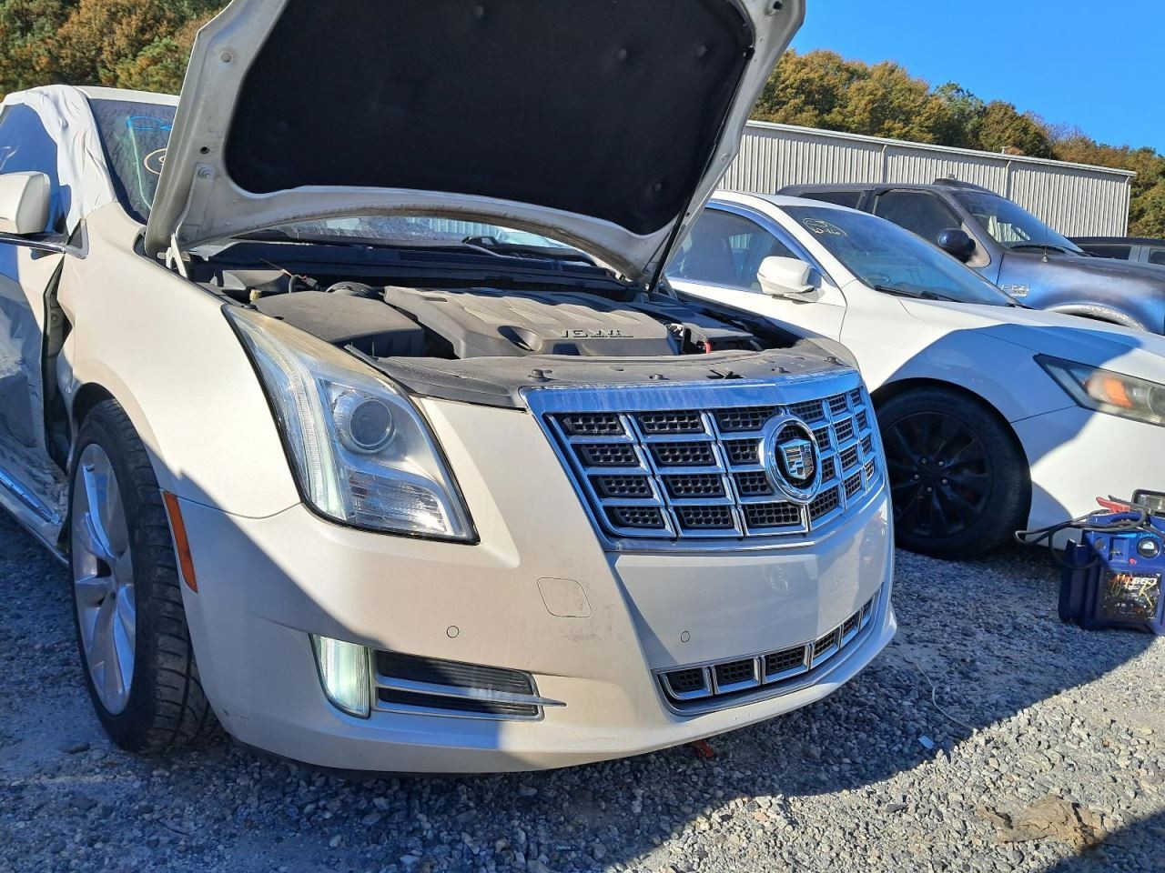 XTS 2013 Glove Box 4866356