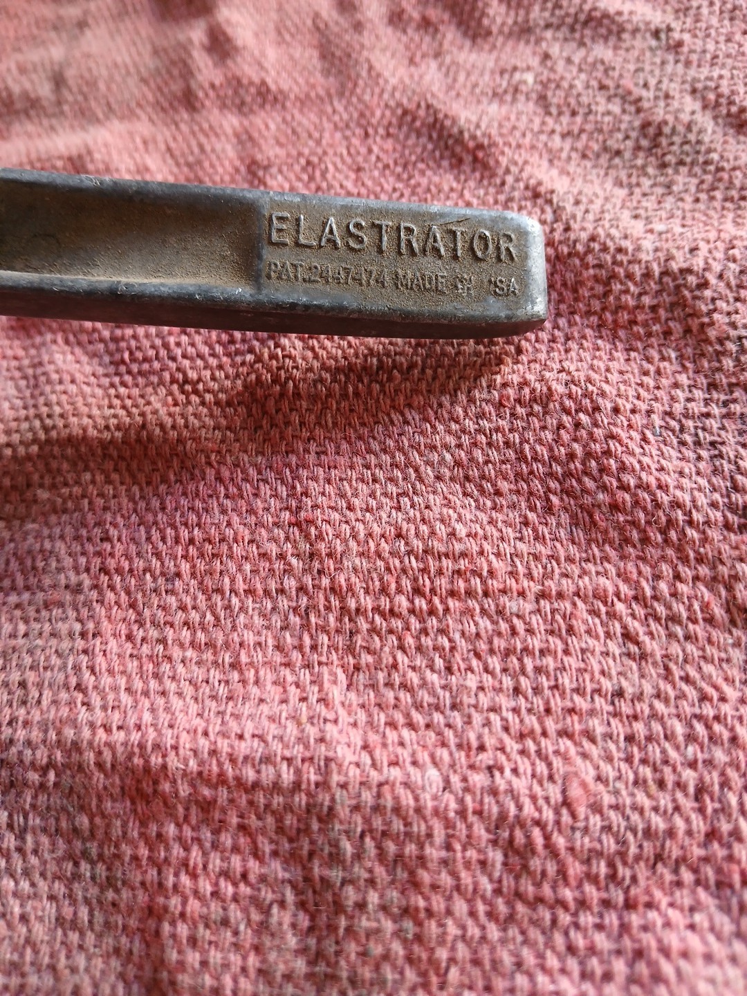 Vintage Elastrator Castration Docking Tool Aluminum Spring Pliers Made In USA